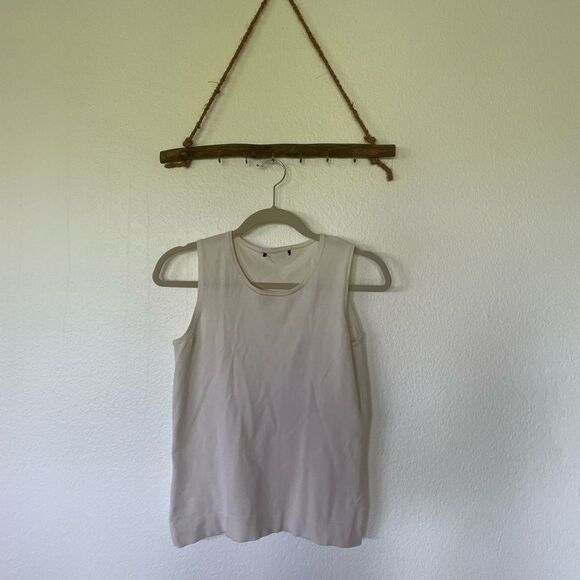 White sweater tank top - Picture 2 of 3